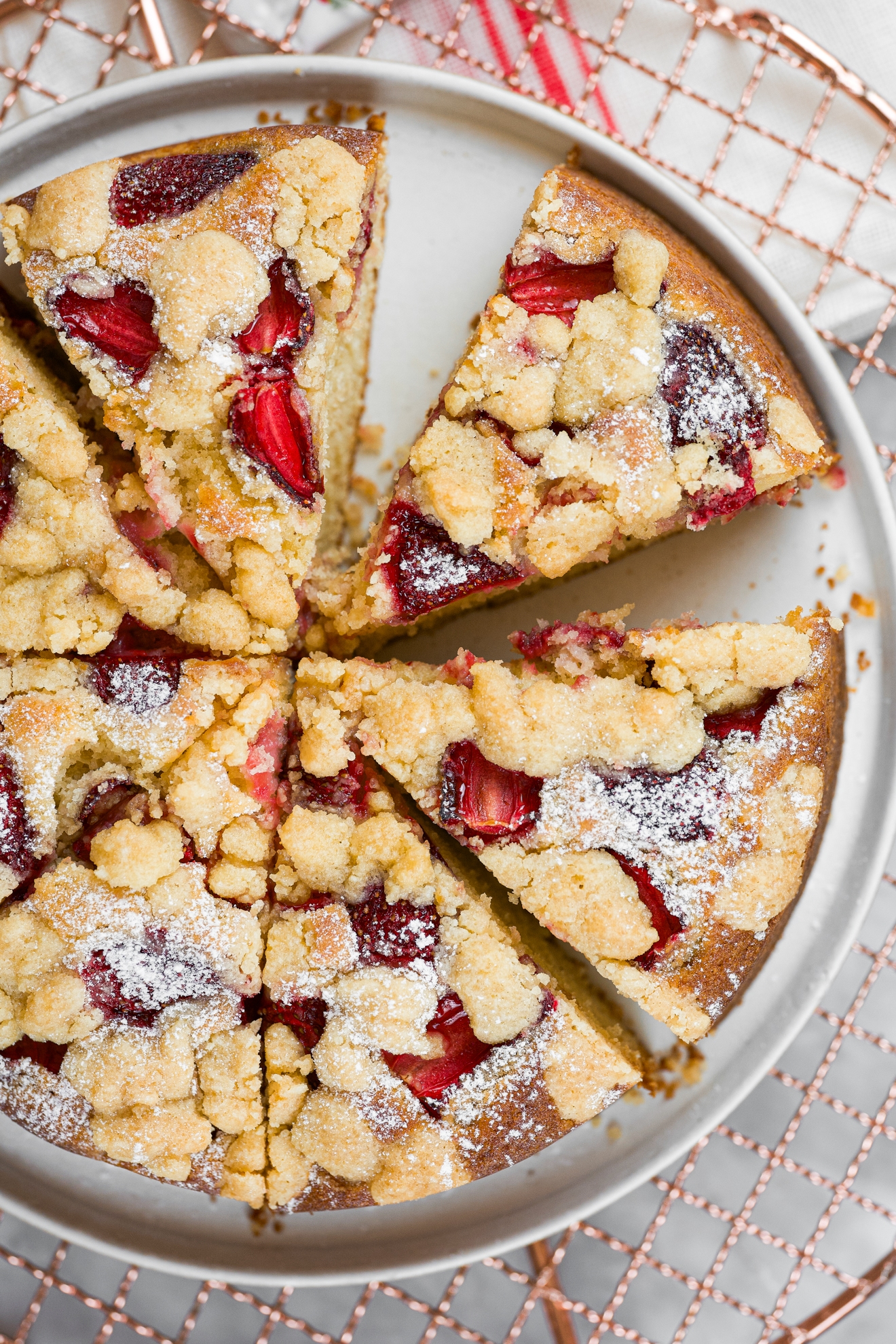 Bolo Crumble de Baunilha e Morango